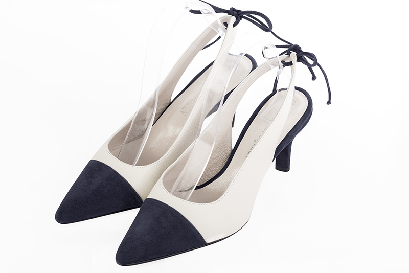 Chaussures bleu marine sale et blanc femme